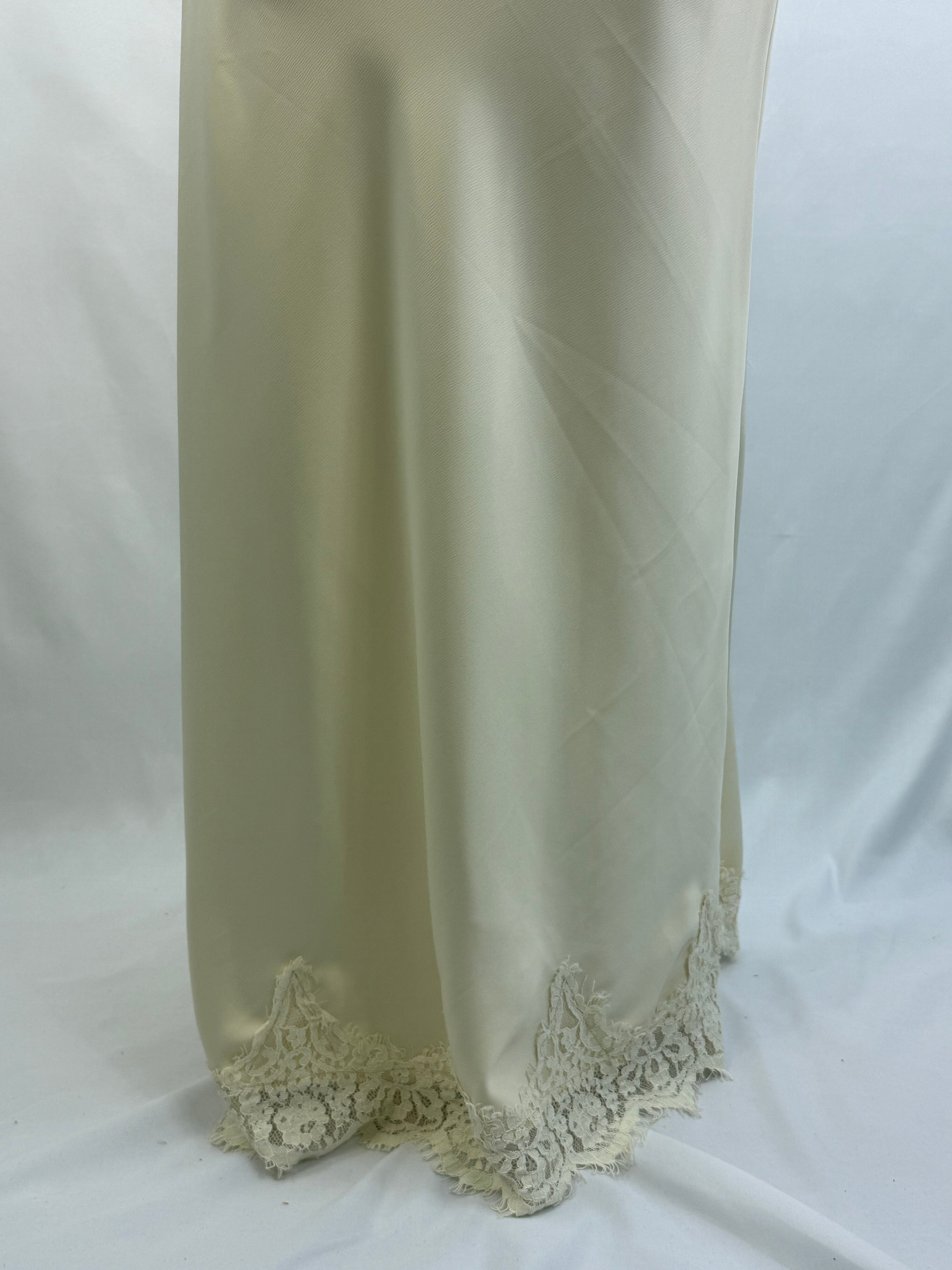 Eleganter Satin-Maxirock mit Spitzenbordüre