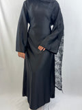 Elegantes Satin-Maxikleid mit floraler Spitze