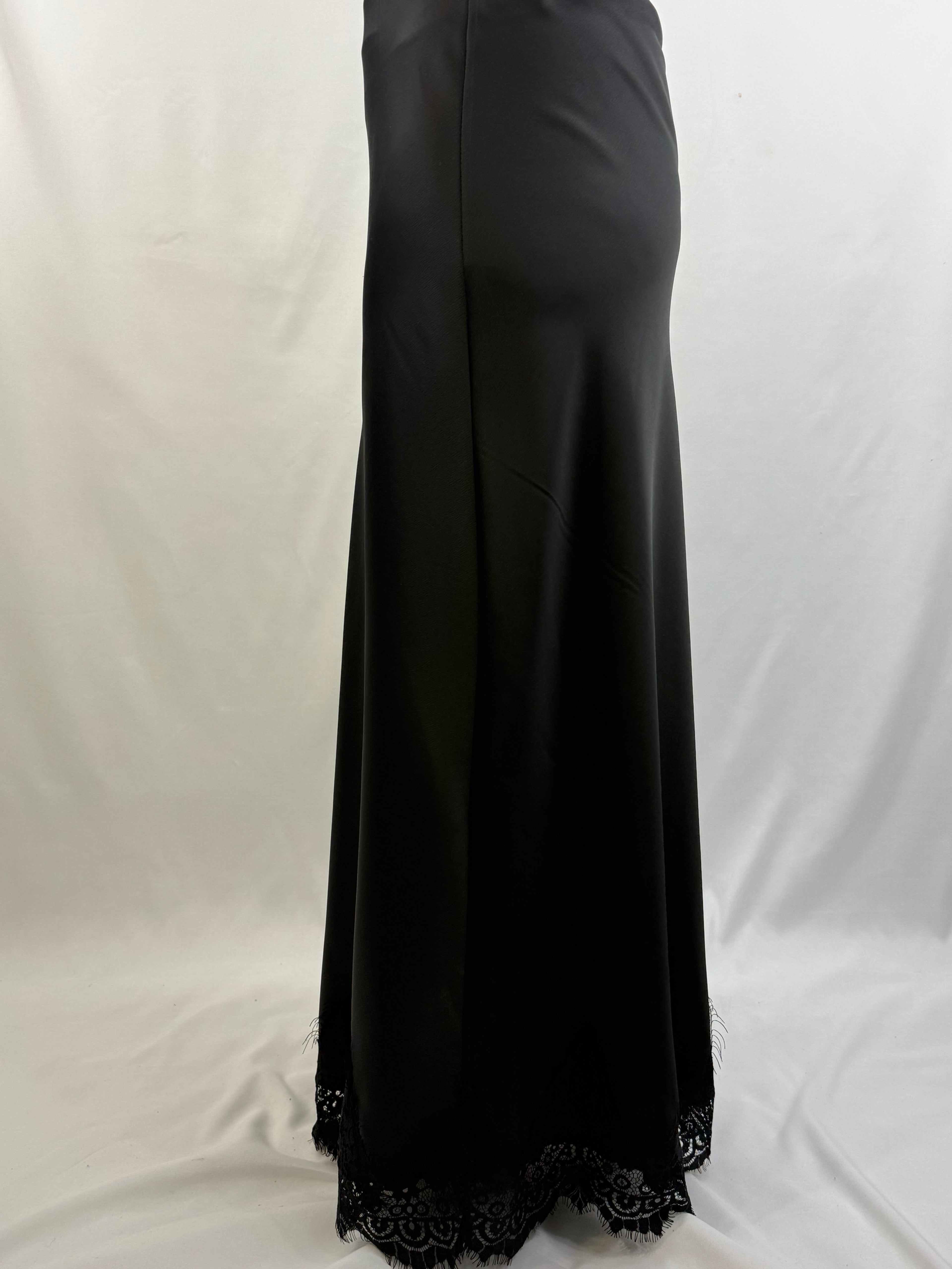 Eleganter Satin-Maxirock mit Spitzenbordüre