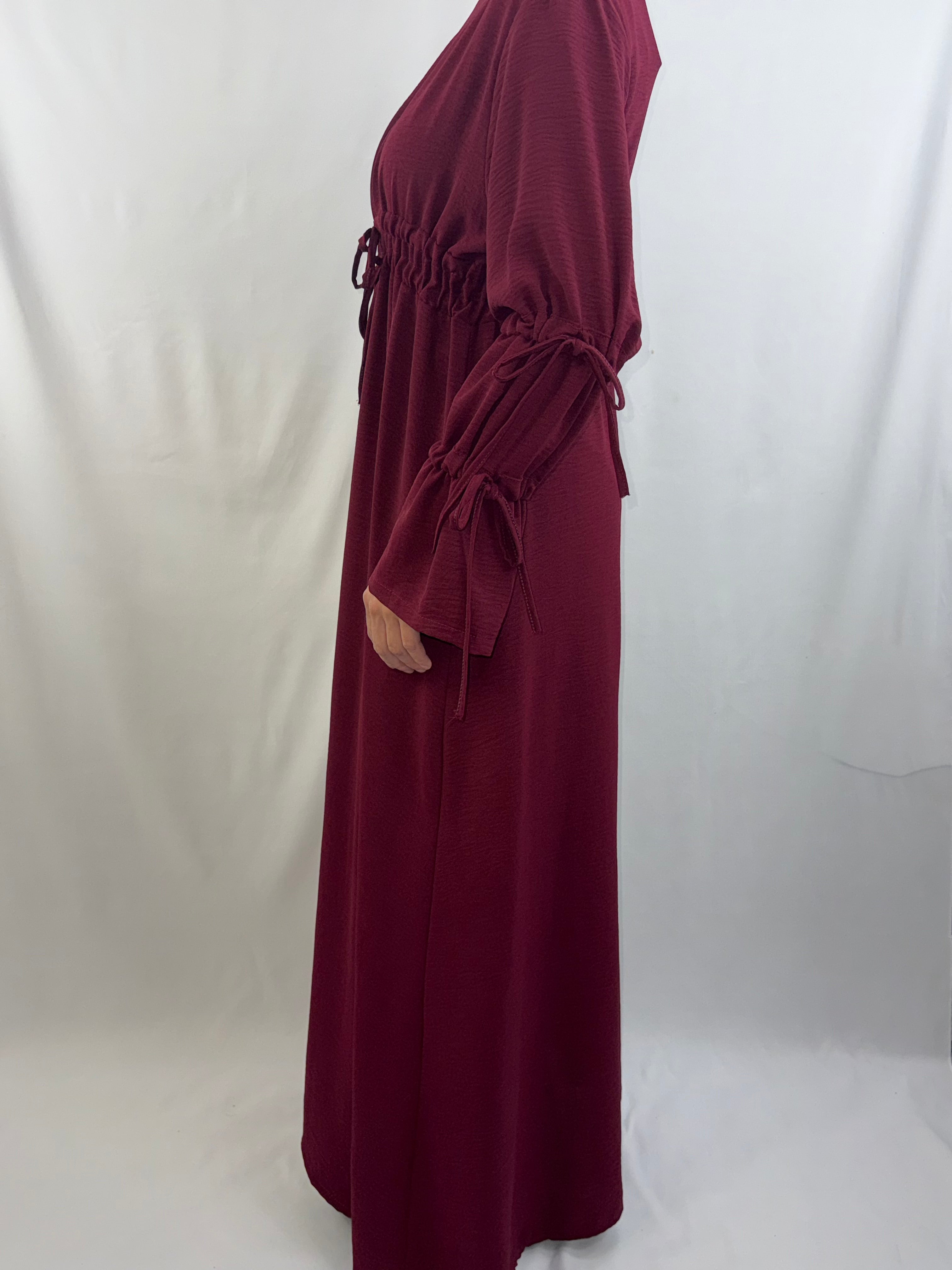 Elegantes Maxikleid mit Raffung & Bindedetails – Einheitsgröße –