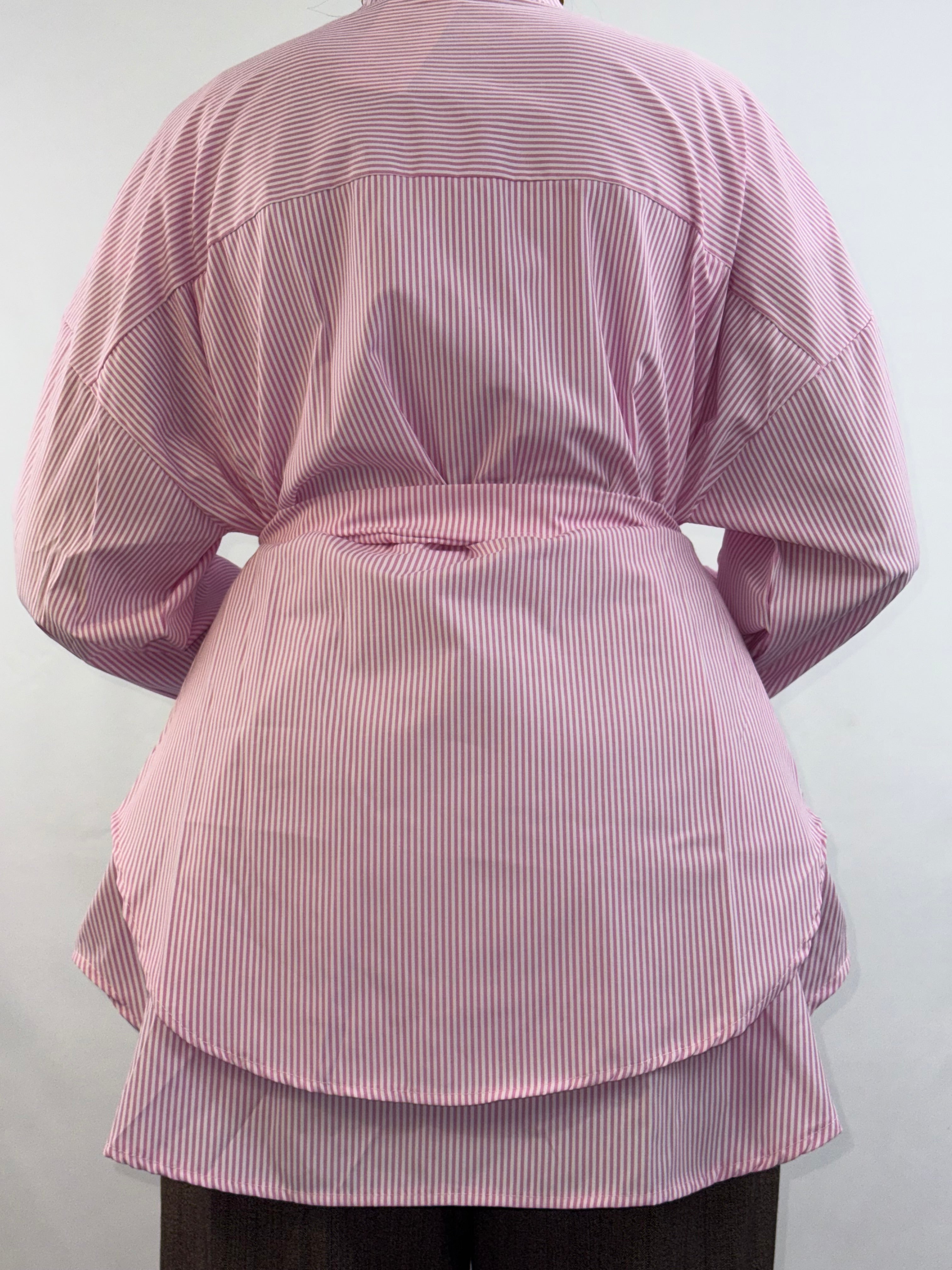 Oversized Streifenbluse mit Taillengürtel & Utility-Details